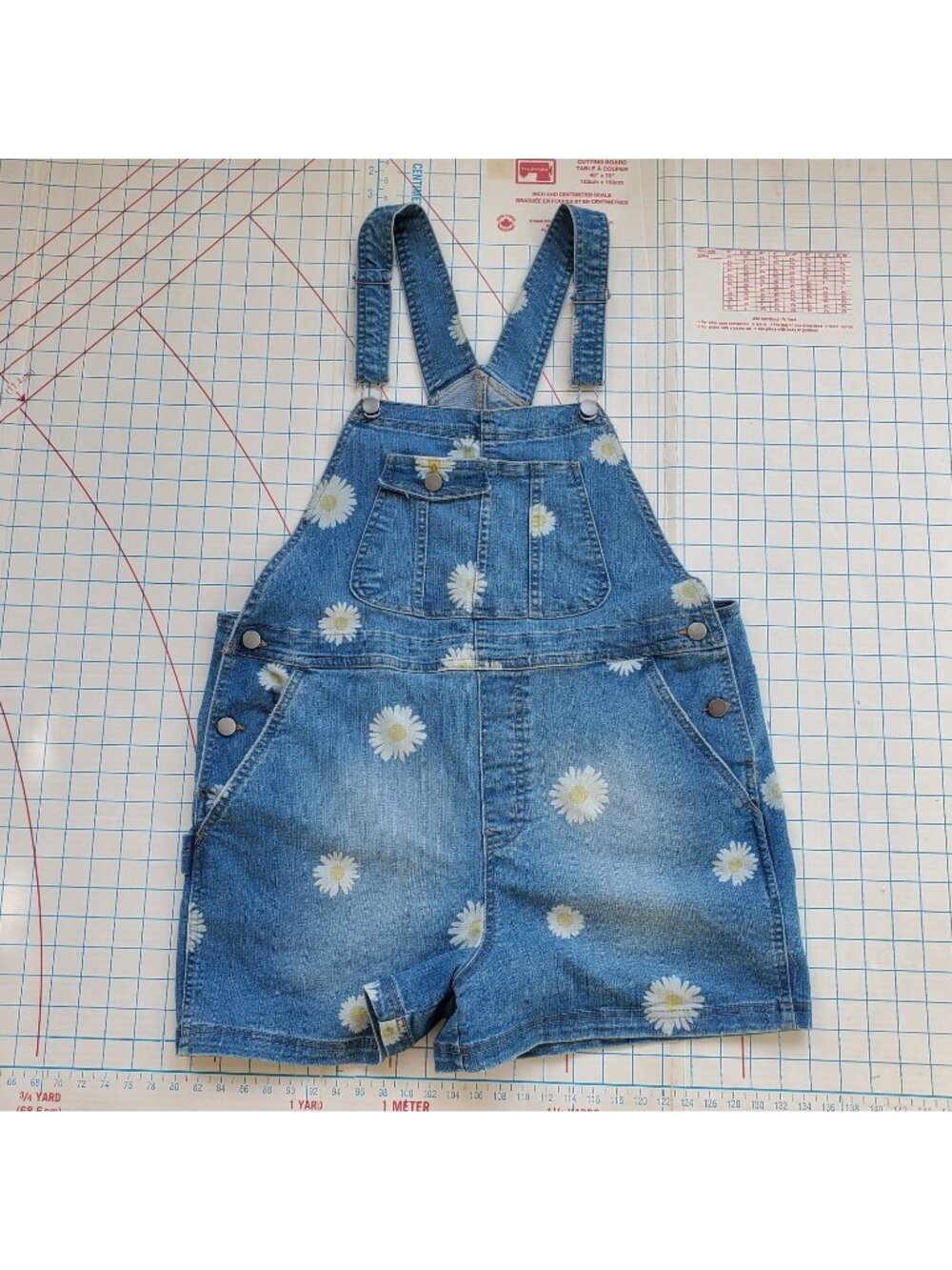 No Bo Denim Short Overalls Daisies Women's Size Large Jeans Bib Shortall Daisy